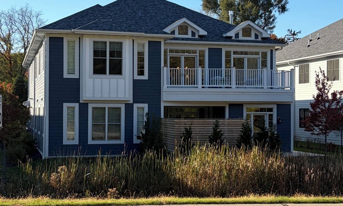 Fontana-on-Geneva Lake Condo | BIG 4-bedroom NEW condo, blocks away from Abby hotel & marina on Lake Geneva.