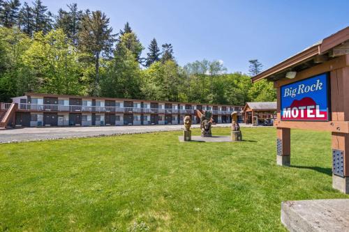Campbell River Hotel | Big Rock Motel