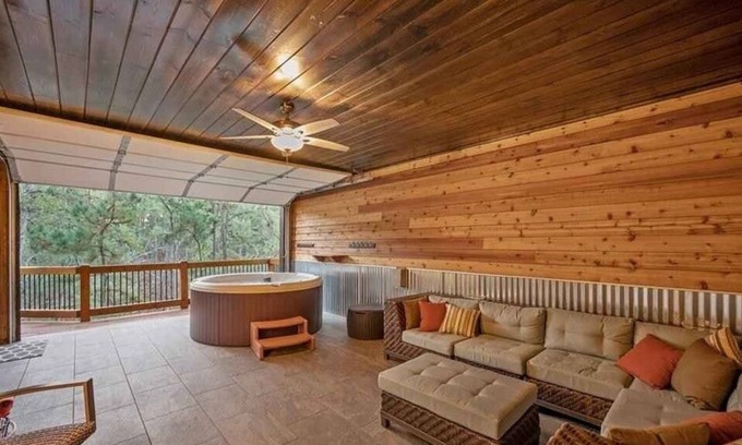 Broken Bow Cabin | Bigfoot's Bend 4 Bedroom Cabin by Redawning