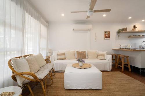 Bilinga Apartment | Bilinga Breeze - Walk to North Kirra Beach and Airport