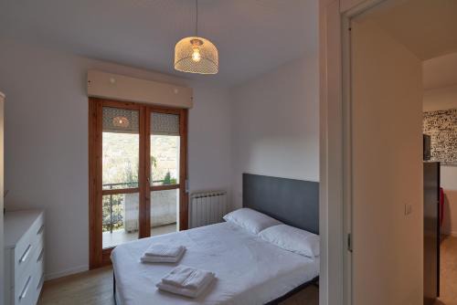 Olmo Apartment | Bilocale moderno in zona tranquilla, parcheggio gratuito