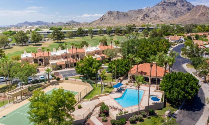 Biltmore Courts House | Biltmore's 12th green is in your back yard