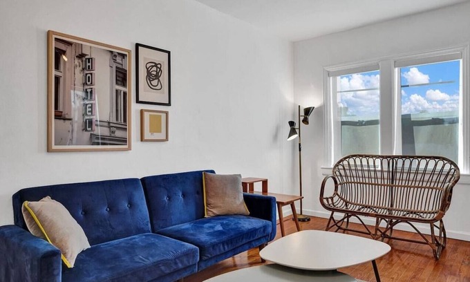 Northeast Miami House | Biscayne Deluxe Unit, 2br/1bath, Free Parking, Garden & Bbq!
