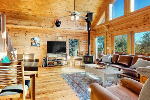 Zirconia House | Black Bear Lodge
