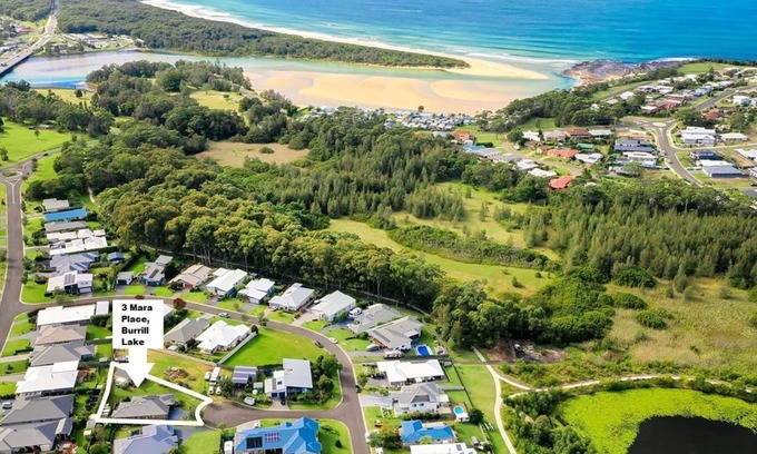 South Coast House | Bliss On Mara - Within walking distance to Burrill Lake