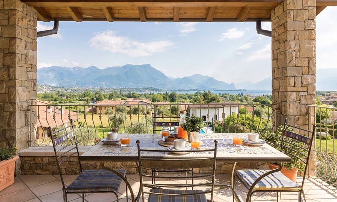 Manerba del Garda Apartment | Blue Lake with lake view and pool