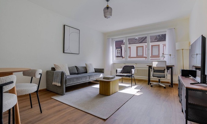 Matthaus Apartment | Blueground | Basel-Matthäus, balcony, nr Kunstmuseum