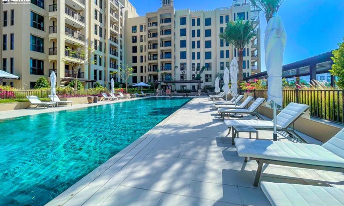 Umm Suqeim 3 Apartment | bnbmehomes - Elegant Pool View - 2BR Apartment - 607