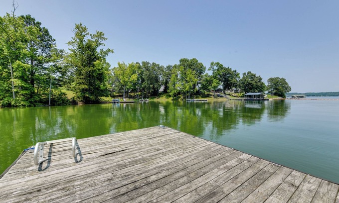 Dandridge House | Boat Dock: Family-Friendly Douglas Lake Home!