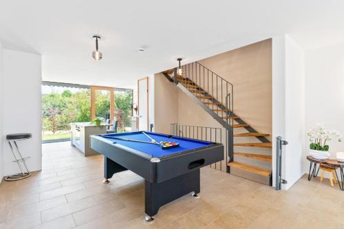 Ohningen Apartment | Bodensee Penthouse 21D - Seesicht - Billiard - Massage - Trambolin - BBQ - Tischkicker - Parken - Panorama Exklusive