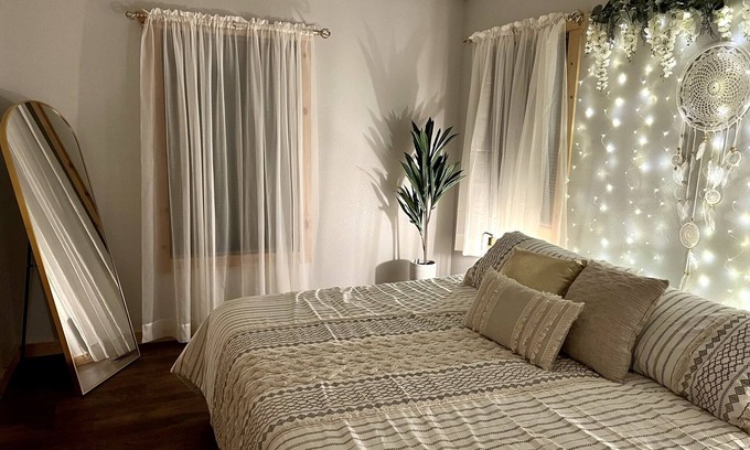 Murphy Cabin | Boho Style Cabin with Sauna and Firepit!