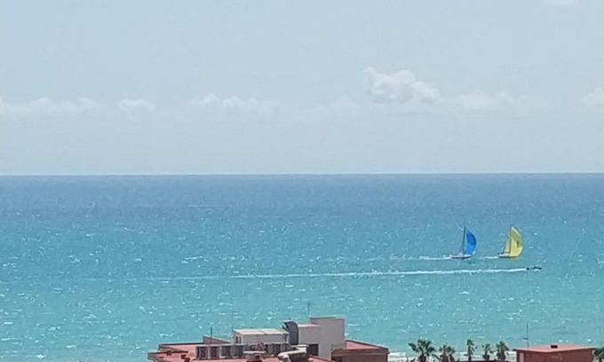 Canet de Berenguer Apartment | Bonito apartamento con piscina cerca de la playa.