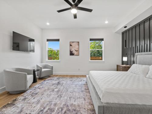 Cedar Crest House | Bottom District Skyline Retreat