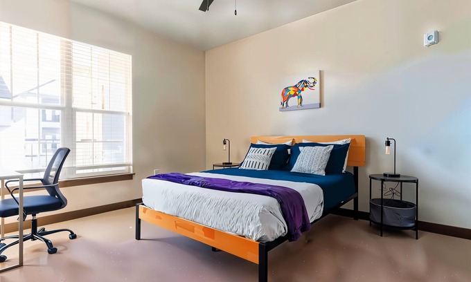 Middletown Apartment | Boulevard Stays Stylish 1BR Secure Parking, Pool & Gym