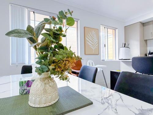 Brabham House | Brabham Modern Stay Close to Swan Valley