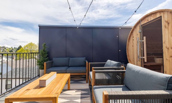 West Woodland House | Brand New 3BR Retreat | Sauna | Private Rooftop