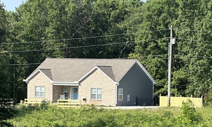 Bon Aqua House | Brand new cozy country home in BonAqua Tn Come unwind and relax Piney River