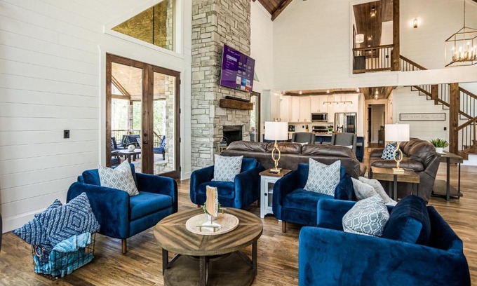 Broken Bow House | BRAND NEW! "Yes, Please!" Spacious Luxury Getaway 6 Bed 6 and a half Bath