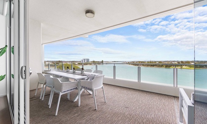 Mandurah Apartment | Breathtaking Waterfront Apartment in Mandurah