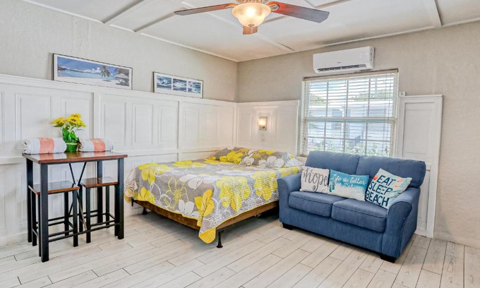 Bay Esplanade Hotel | Breezeway Bungalows