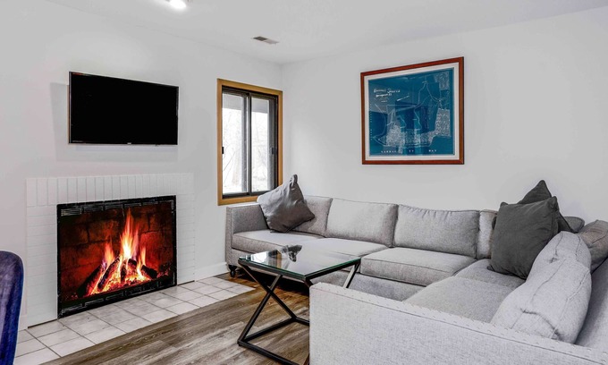 Fontana House | Briarwood Serenity at Abbey Springs – Quiet 4 BDR!