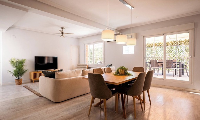 Castillejos Apartment | Bright 2BD/2BA Apt w/Private Terrace - Spacious