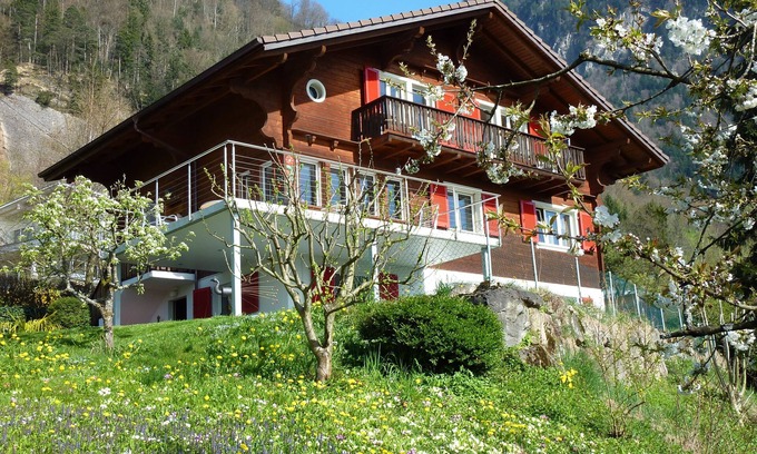 Vitznau Ski Chalet | Bright attic flat in Chalet Bärgblick