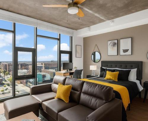 Five Points South Apartment | Bright n Airy Studio Perfect City Escape 7