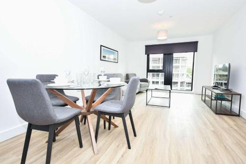Vauxhall Apartment | Bright Spacious 2 Bedroom Apartment in Liverpool