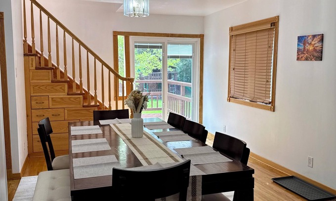 Midvale House | Brilliant bungalow in Midvale ski/hike, fishing, recreational activities