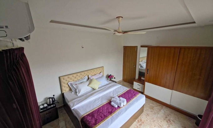Mysore Hotel | Broadway Inn