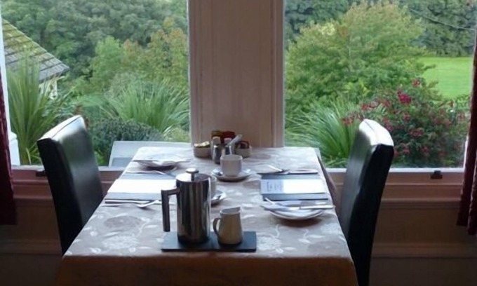 Conwy House | Bryn Derwen Guest House
