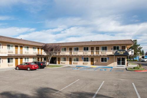 Rohnert Park Hotel | Budget Inn by 101 Bus from Downtown