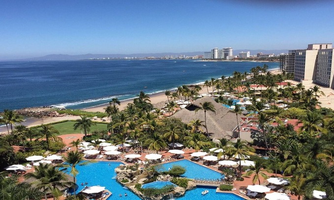 Diaz Ordaz Apartment | Buganvilias Vacation Club OWNER Hotel Studio Suite, Request Dates