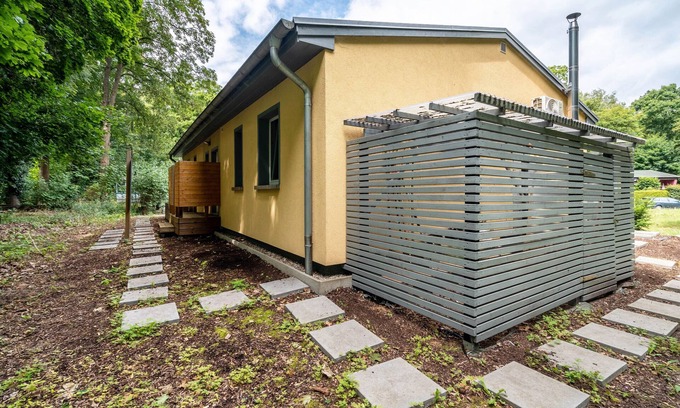 Muritz House | Bungalow 'Seeperle 1' with Lake View, Private Terrace and Private Garden