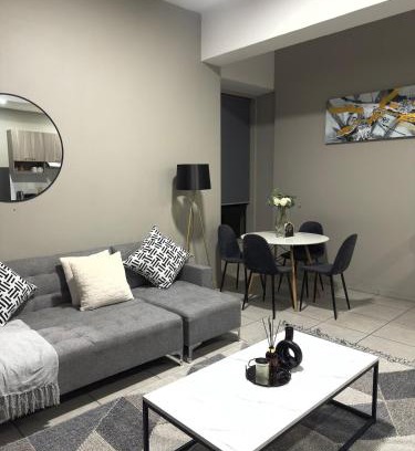 Kareeberg Apartment | Business, fun, relaxation in the heart of Rosebank