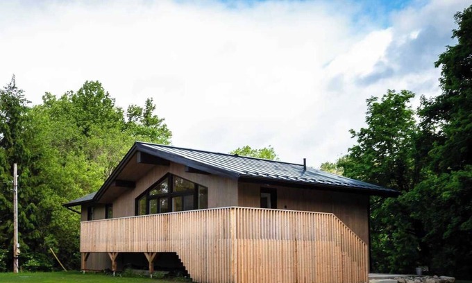 Frelighsburg Ski Chalet | By the river - Le 91