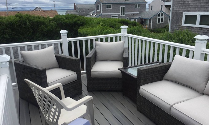 Falmouth House | By the Water - Steps to the Beach - 4Br, AC, Views of Vineyard Sound