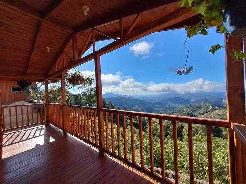 Canton Dota Ski Chalet | Cabaña Gitana - Magical and WINDY nature getaway!