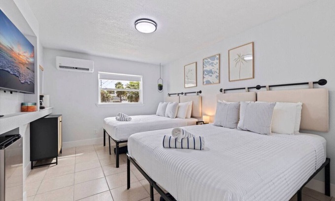 Capri Isle Hotel | Cabanas of Treasure Island #8