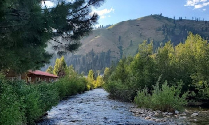 Lowman Cabin | Cabin 1 at Southfork Lodge- sleeps up to 2