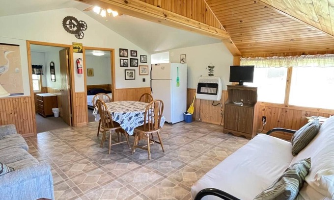 Brier Hill Cabin | Cabin 1 w/*DOCK ACCESS* and Spacious Yard