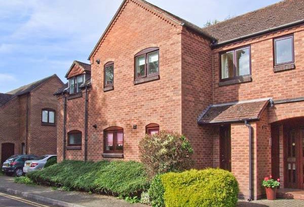City Centre Cottage | Cabin ∙ 2 bedrooms ∙ 4 guests