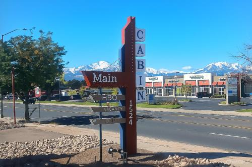 Longmont Hotel | Cabins on Main Longmont