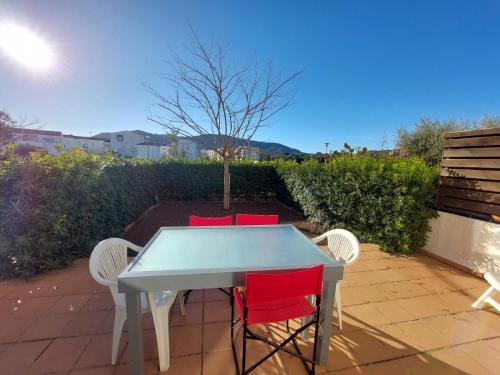 Llanca Apartment | Cal Pere Planta baja con jardin