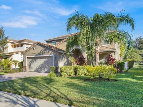 Calabria House | Calabria Lakeside Villa With Pool And Spa Near Disney