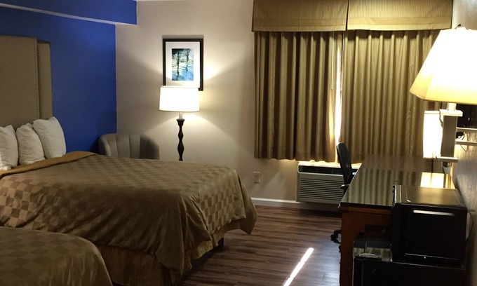 West Park Community Hotel | California Inn and Suites Bakersfield