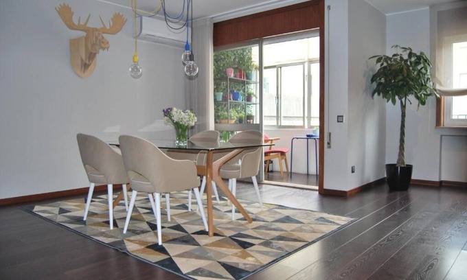 Centro / Baixa Apartment | Camões Suite