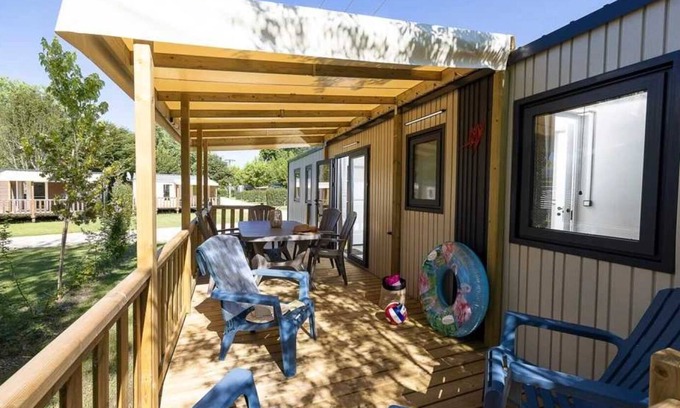 Montpon-Menesterol House | Camping 3 étoiles - Piscine - ccba0ag