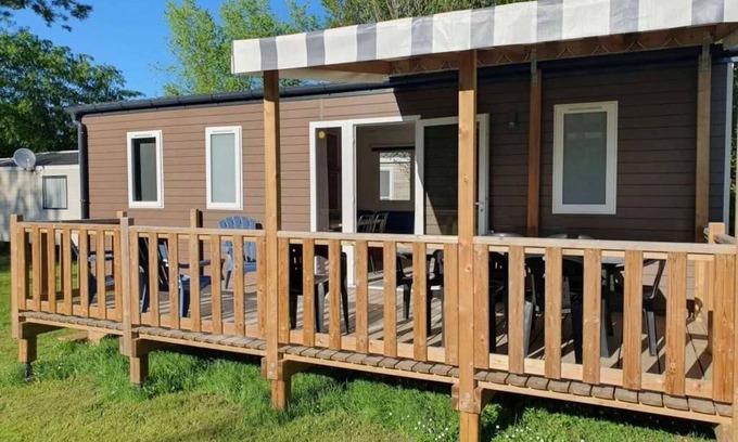 Montpon-Menesterol House | Camping 3 étoiles - Piscine - ccba0ah